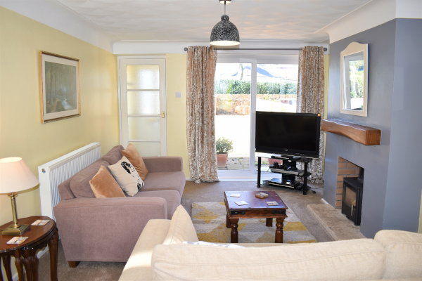 Lounge 3